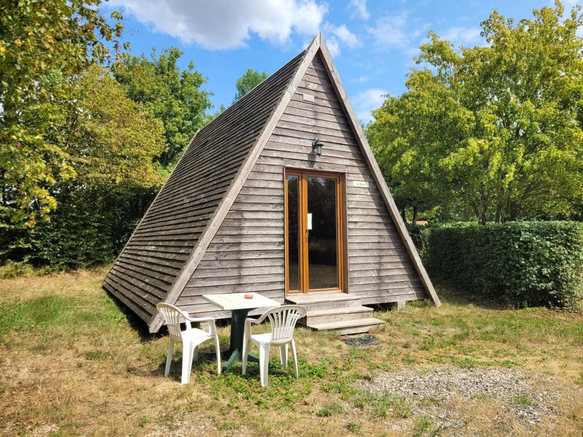 Camping Les Hirondelles Bourg-Sainte-Marie Kültér fotó