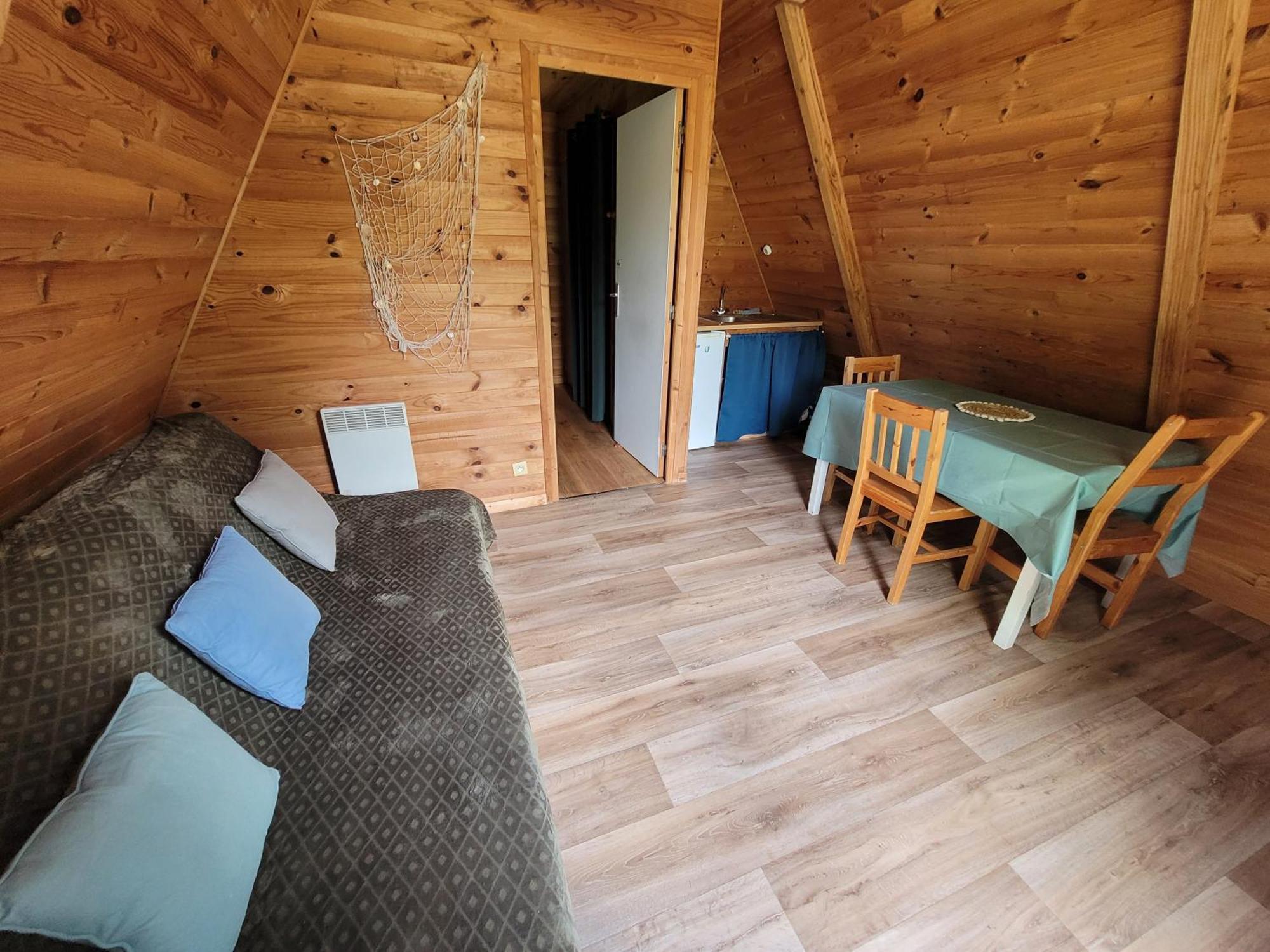 Camping Les Hirondelles Bourg-Sainte-Marie Kültér fotó