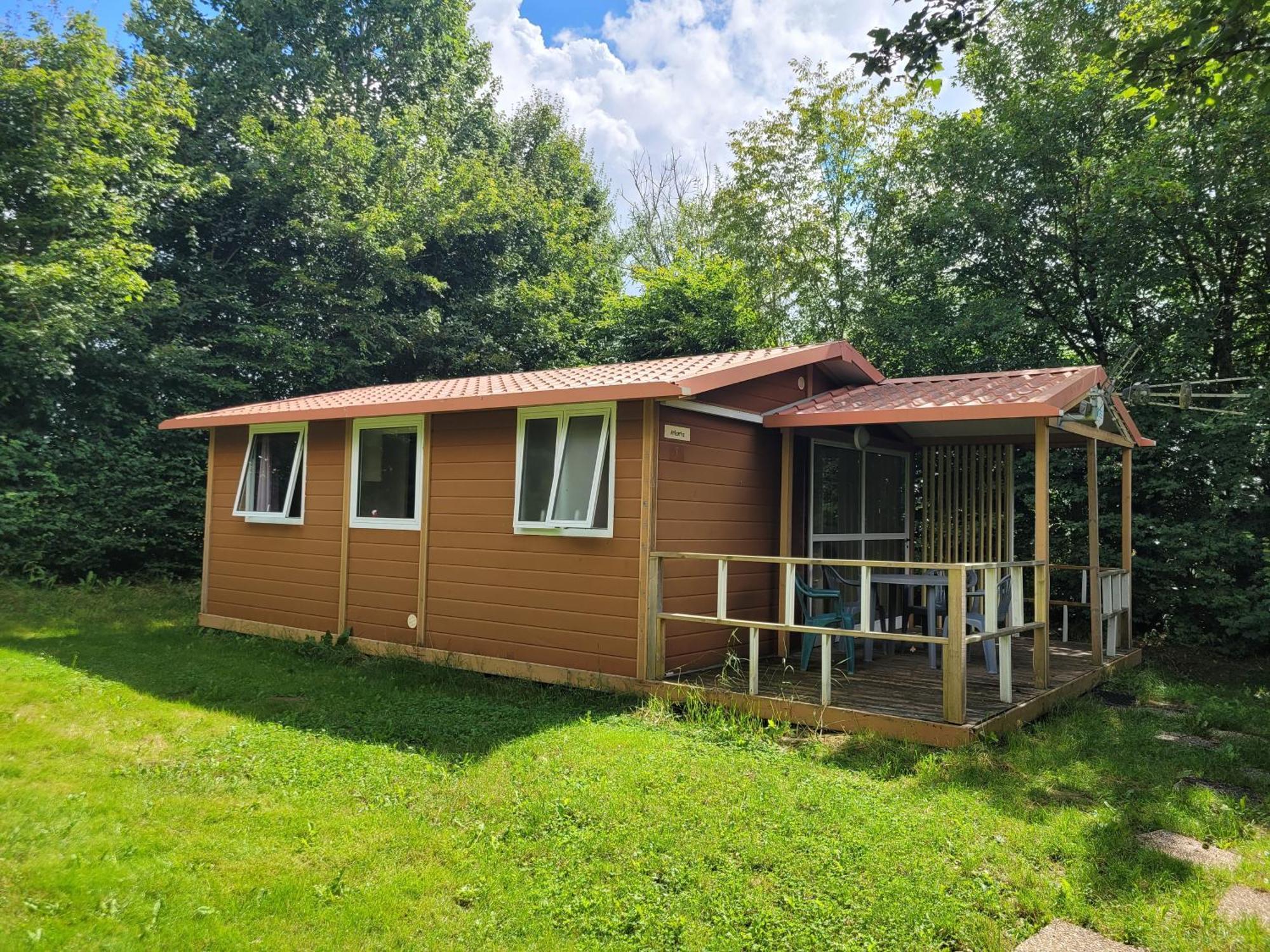 Camping Les Hirondelles Bourg-Sainte-Marie Kültér fotó