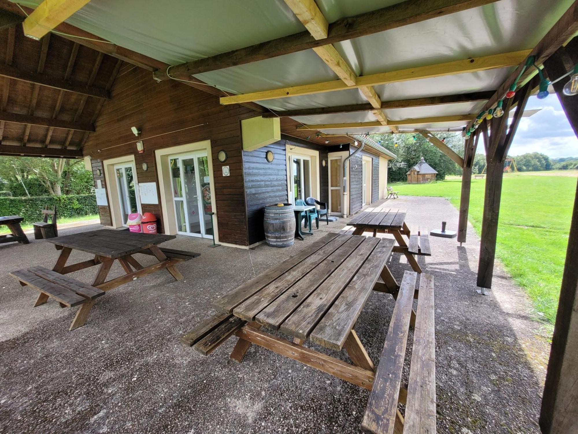 Camping Les Hirondelles Bourg-Sainte-Marie Kültér fotó