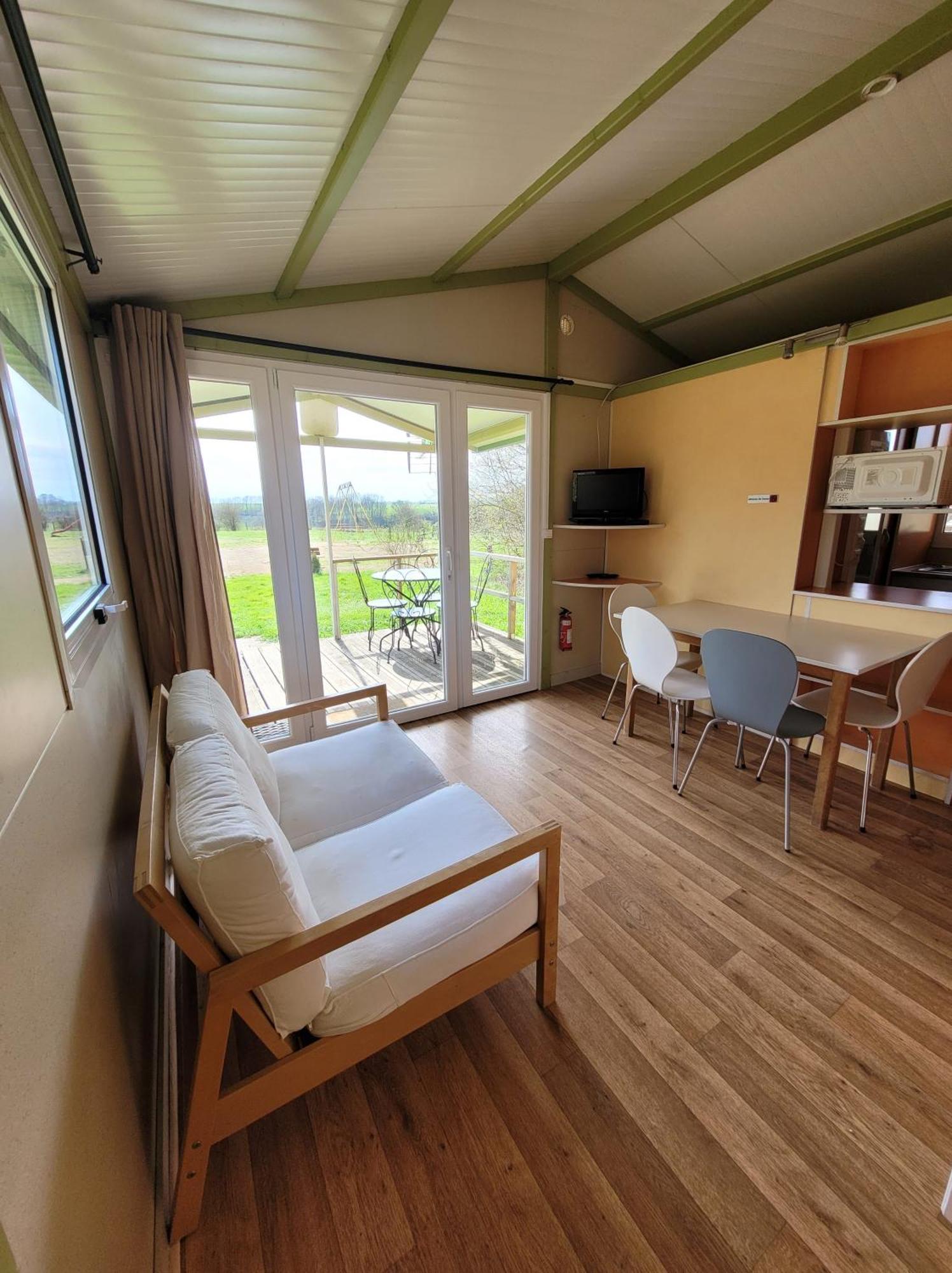 Camping Les Hirondelles Bourg-Sainte-Marie Kültér fotó